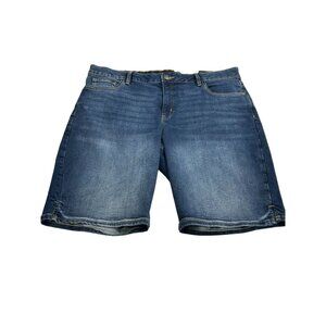 Liz Claiborne Womens Mid-Rise Sara Denim Shorts Size 18 Blue Made In Pakistan